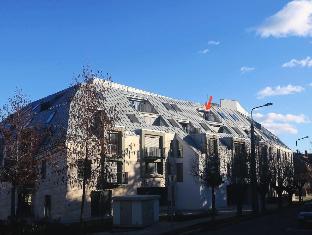 Atrium Apartman Heviz Mit Panoramaterrasse Und Tiefgarage Exteriér fotografie