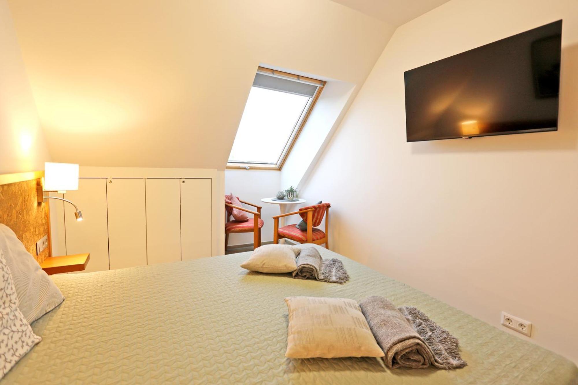 Atrium Apartman Heviz Mit Panoramaterrasse Und Tiefgarage Exteriér fotografie